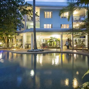 https://port-douglas-outrigger-holiday-apartments.queenslandhotels.net