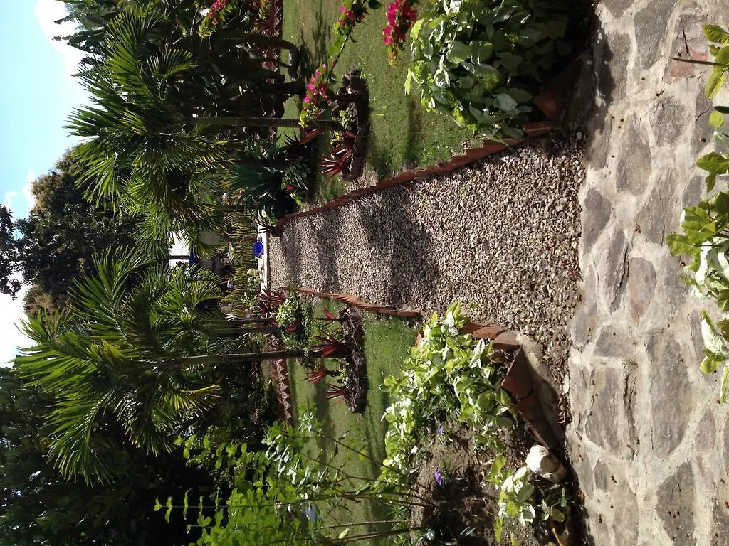 Sana El Jardin Secreto Hostel Santiago De Los Caballeros